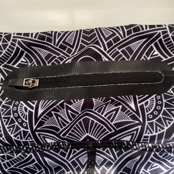 Do You Even Black and White Aztec Leggings - Picture 7 of 8